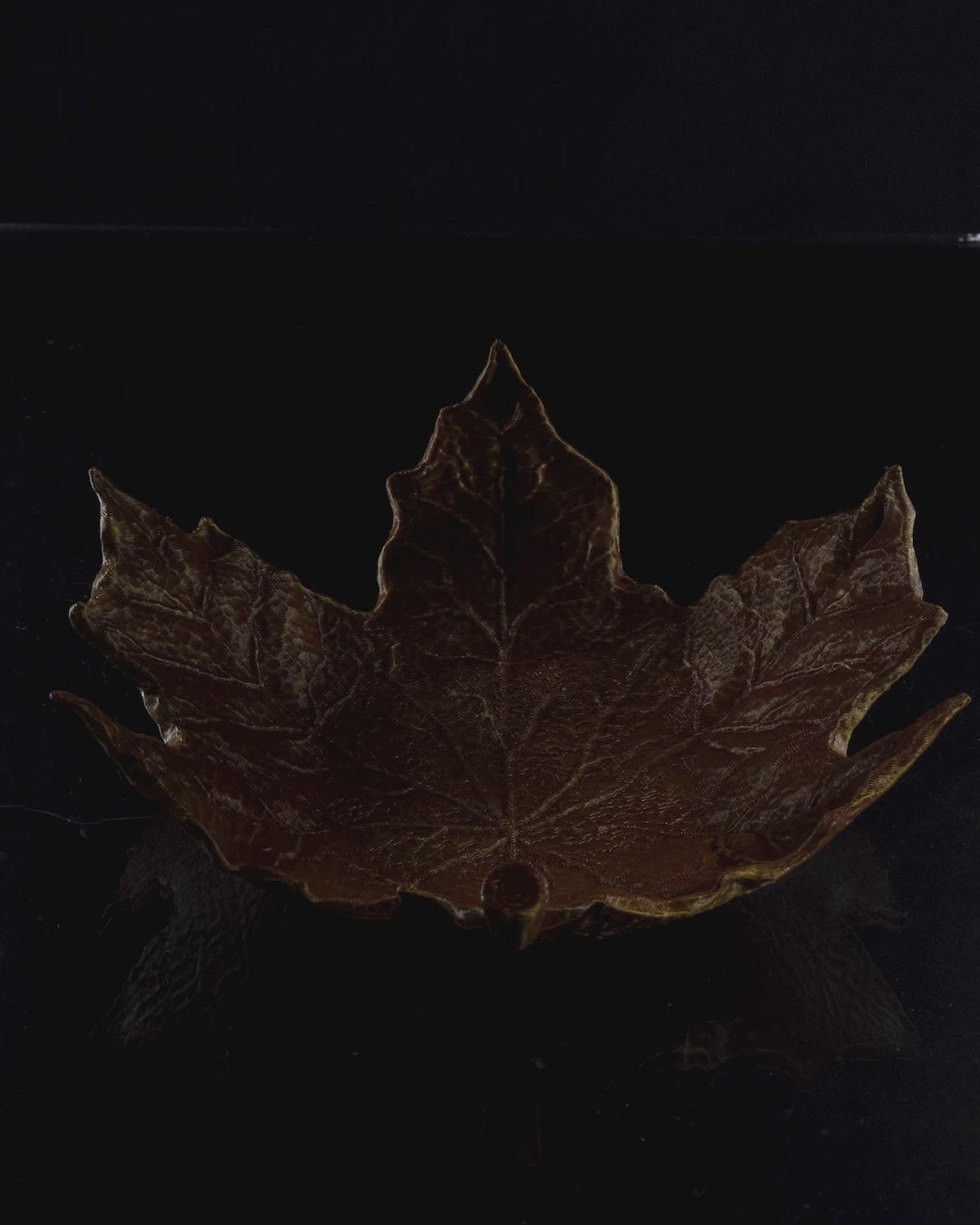 Showcase video of a 3D printed maple leaf trinket dish highlighting texture and fall design.
